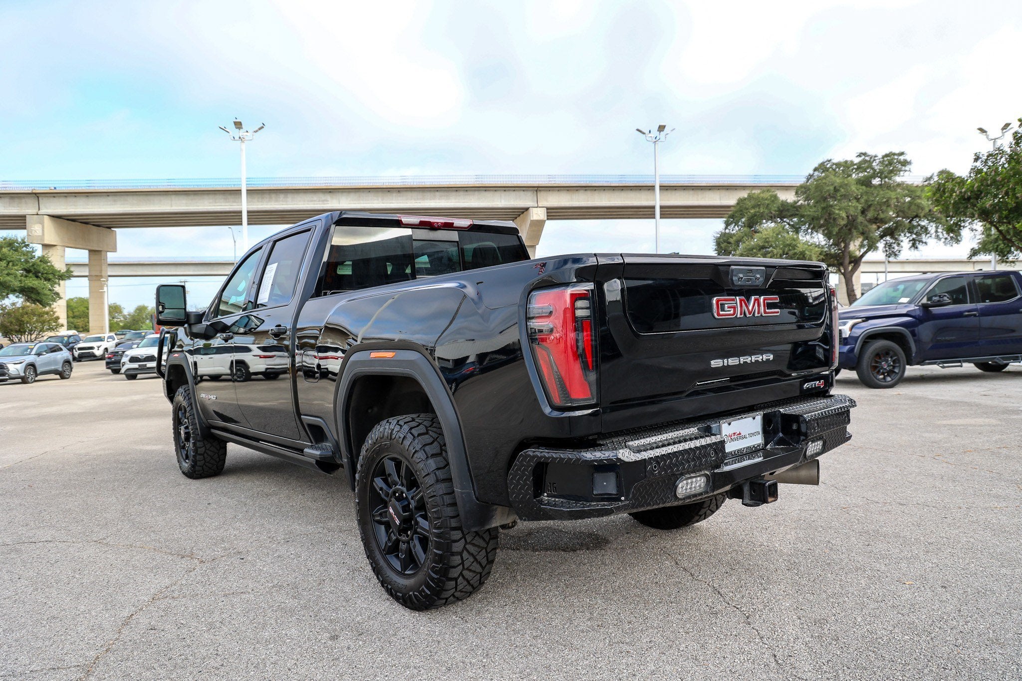 2024 GMC Sierra HD AT4