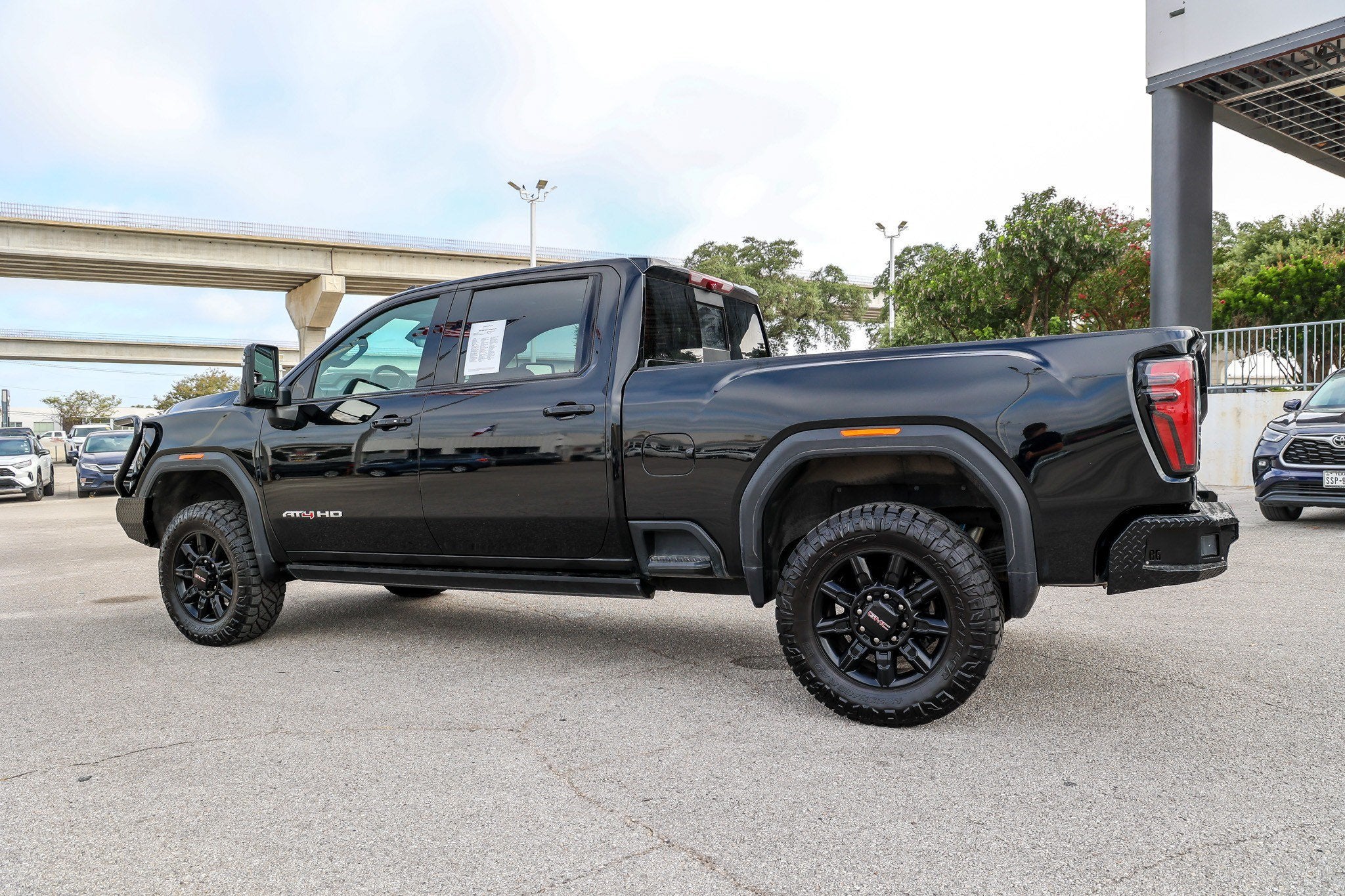 2024 GMC Sierra HD AT4
