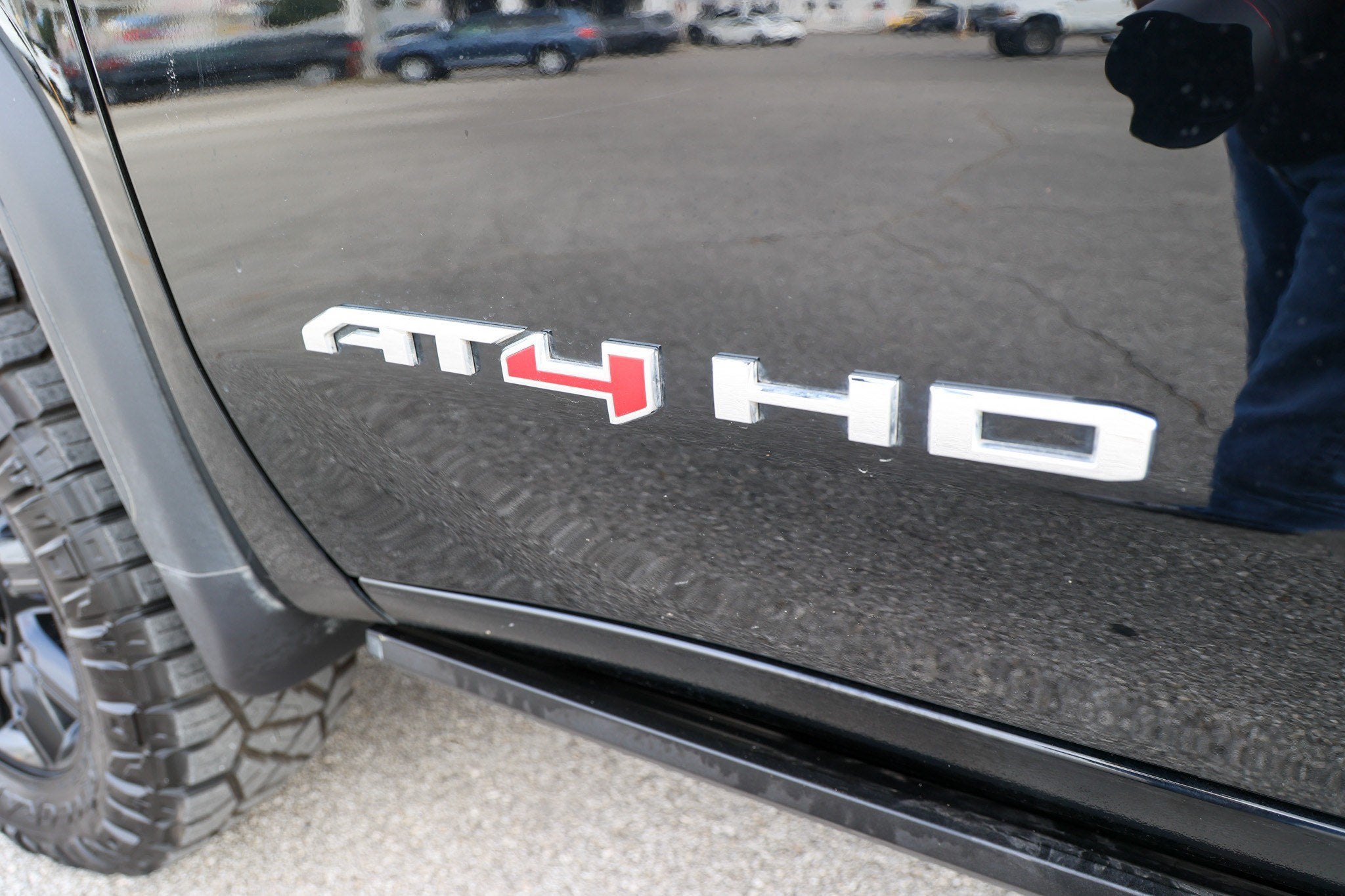 2024 GMC Sierra HD AT4