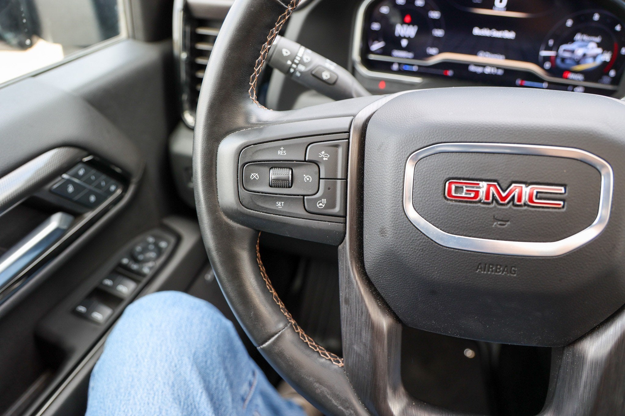 2024 GMC Sierra HD AT4