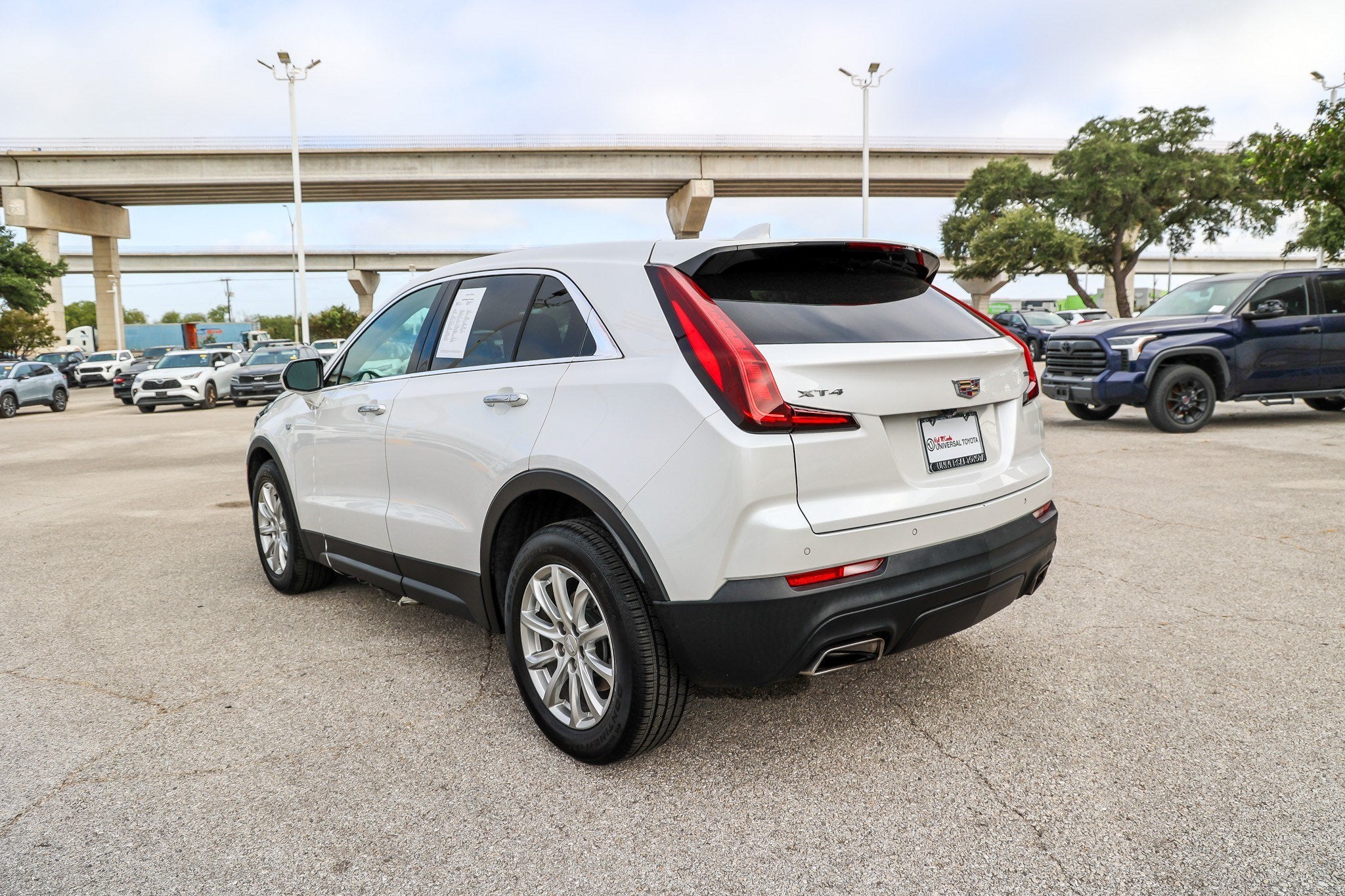 2023 Cadillac XT4 FWD Luxury