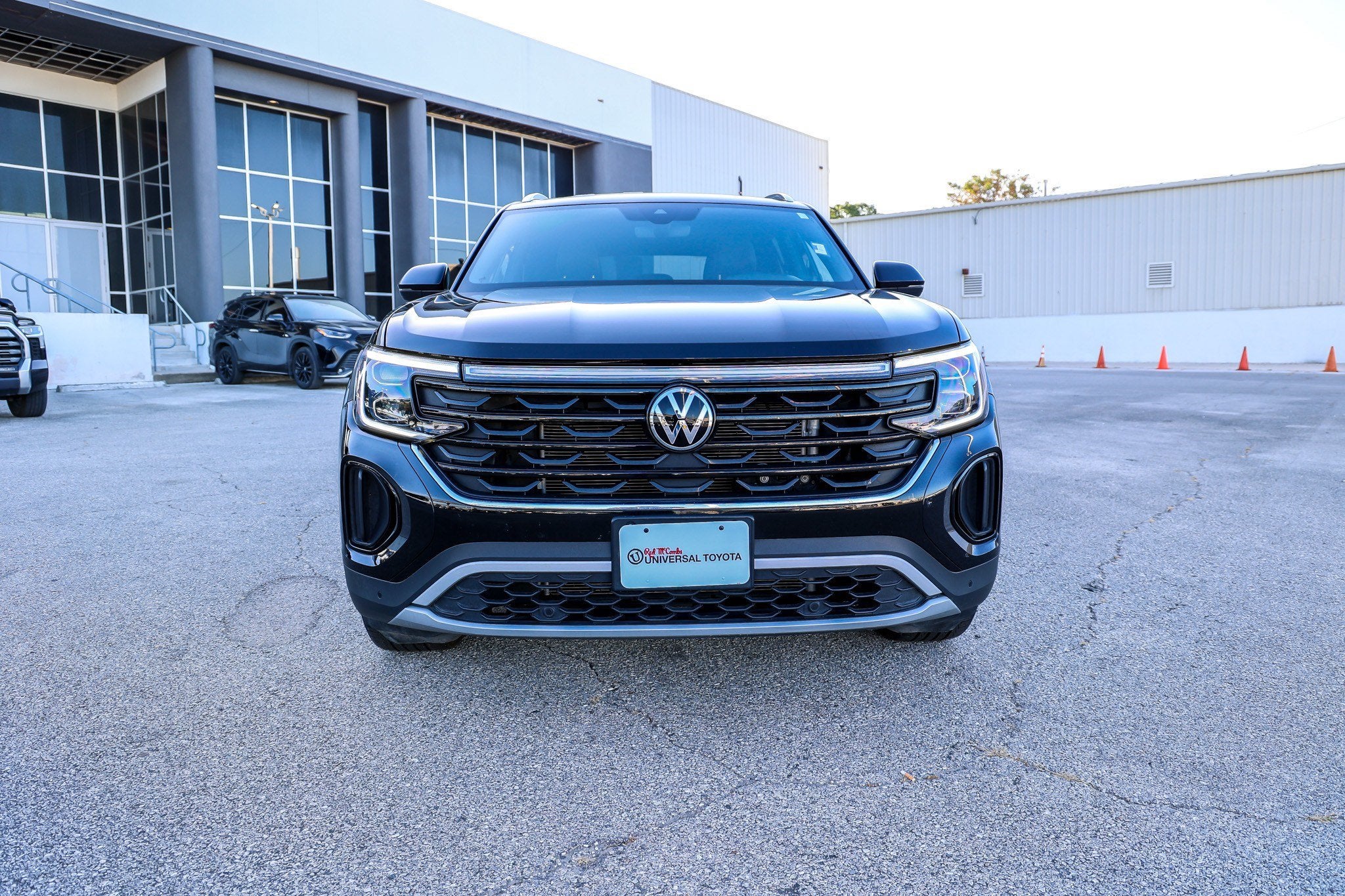 2025 Volkswagen Atlas Cross Sport 2.0T SE w/Technology