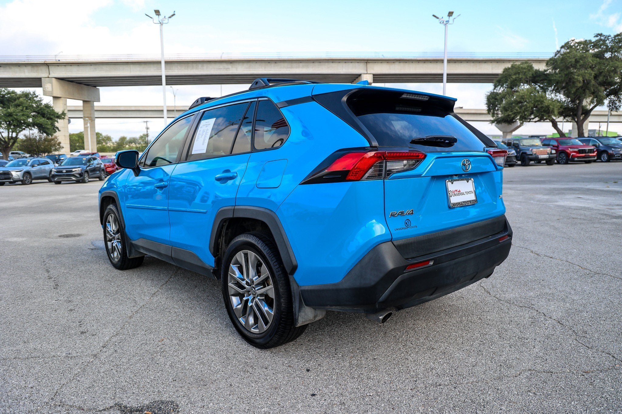 2020 Toyota RAV4 XLE Premium