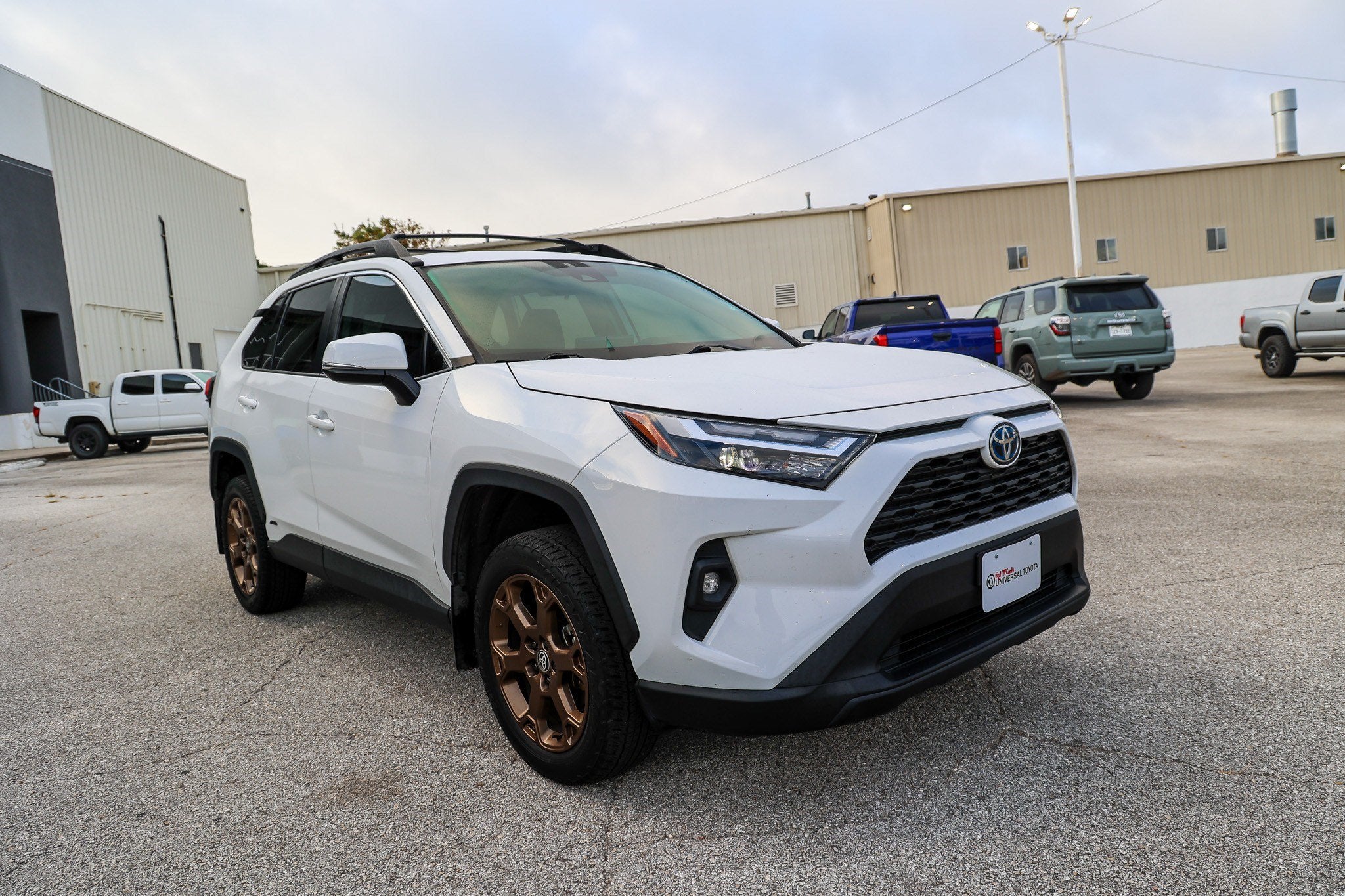 2023 Toyota RAV4 Hybrid Hybrid XLE