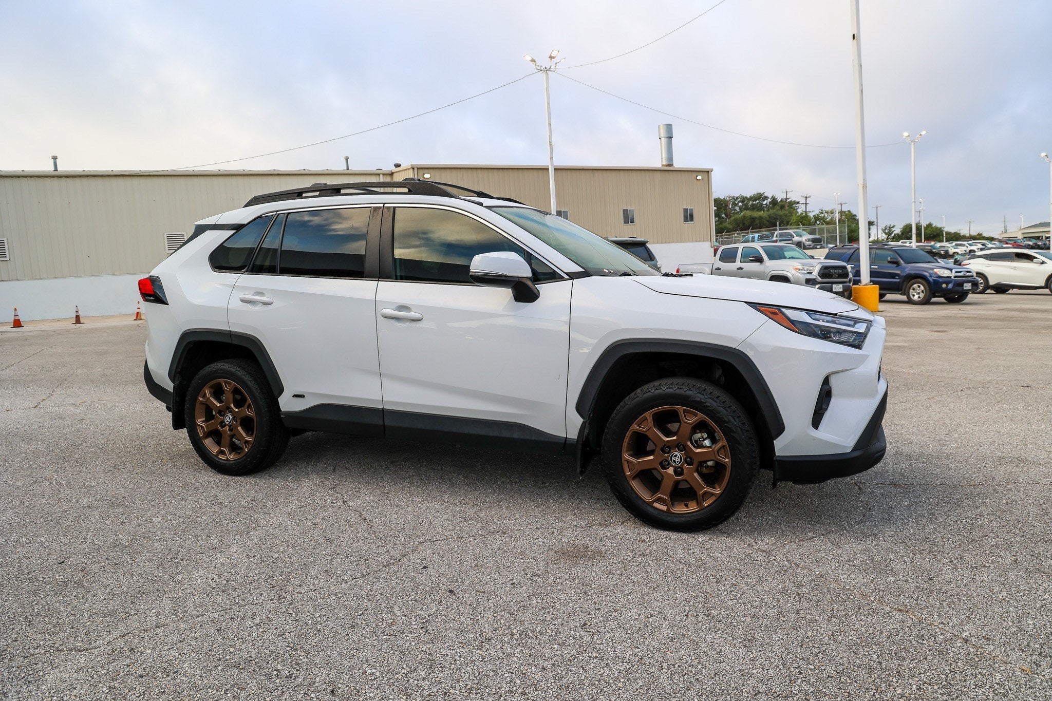 2023 Toyota RAV4 Hybrid Hybrid XLE