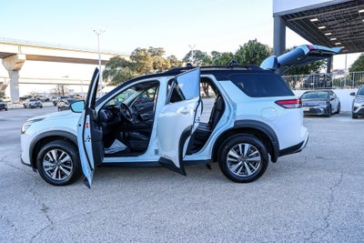 2024 Nissan Pathfinder SL