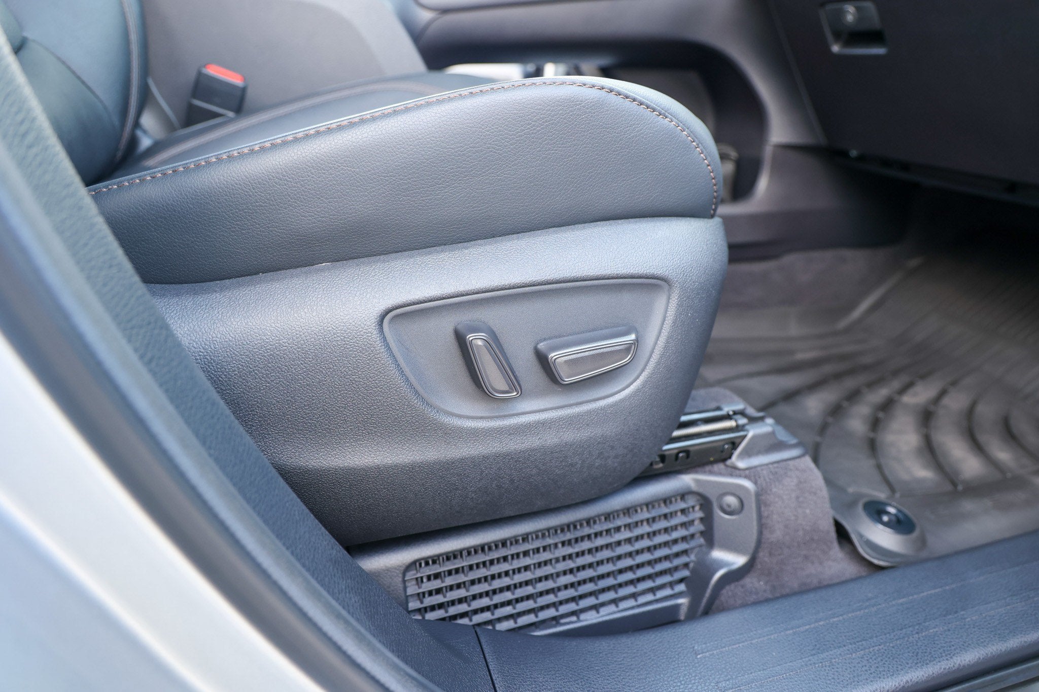 2025 Toyota Sienna Platinum
