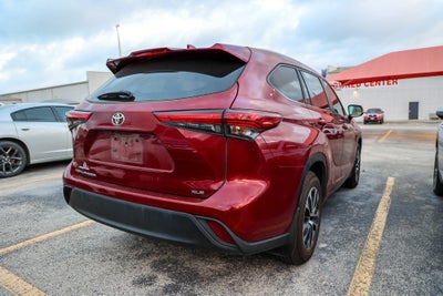 2023 Toyota Highlander XLE