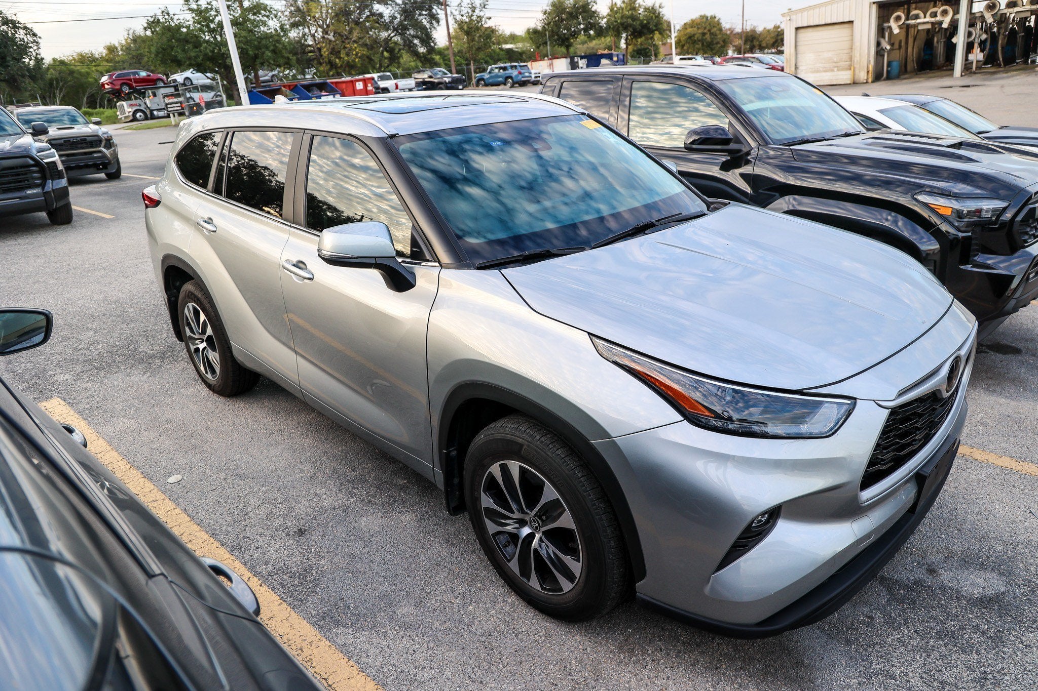 2023 Toyota Highlander LE
