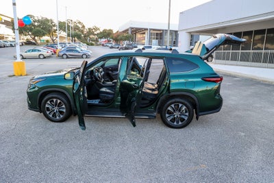 2024 Toyota Highlander XLE