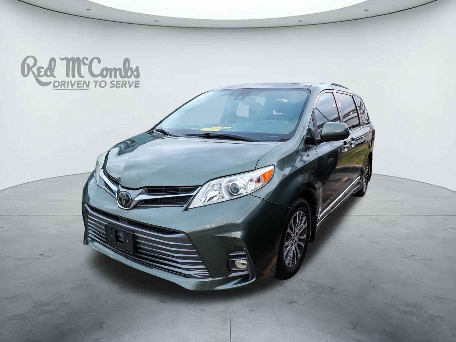 2020 Toyota Sienna XLE