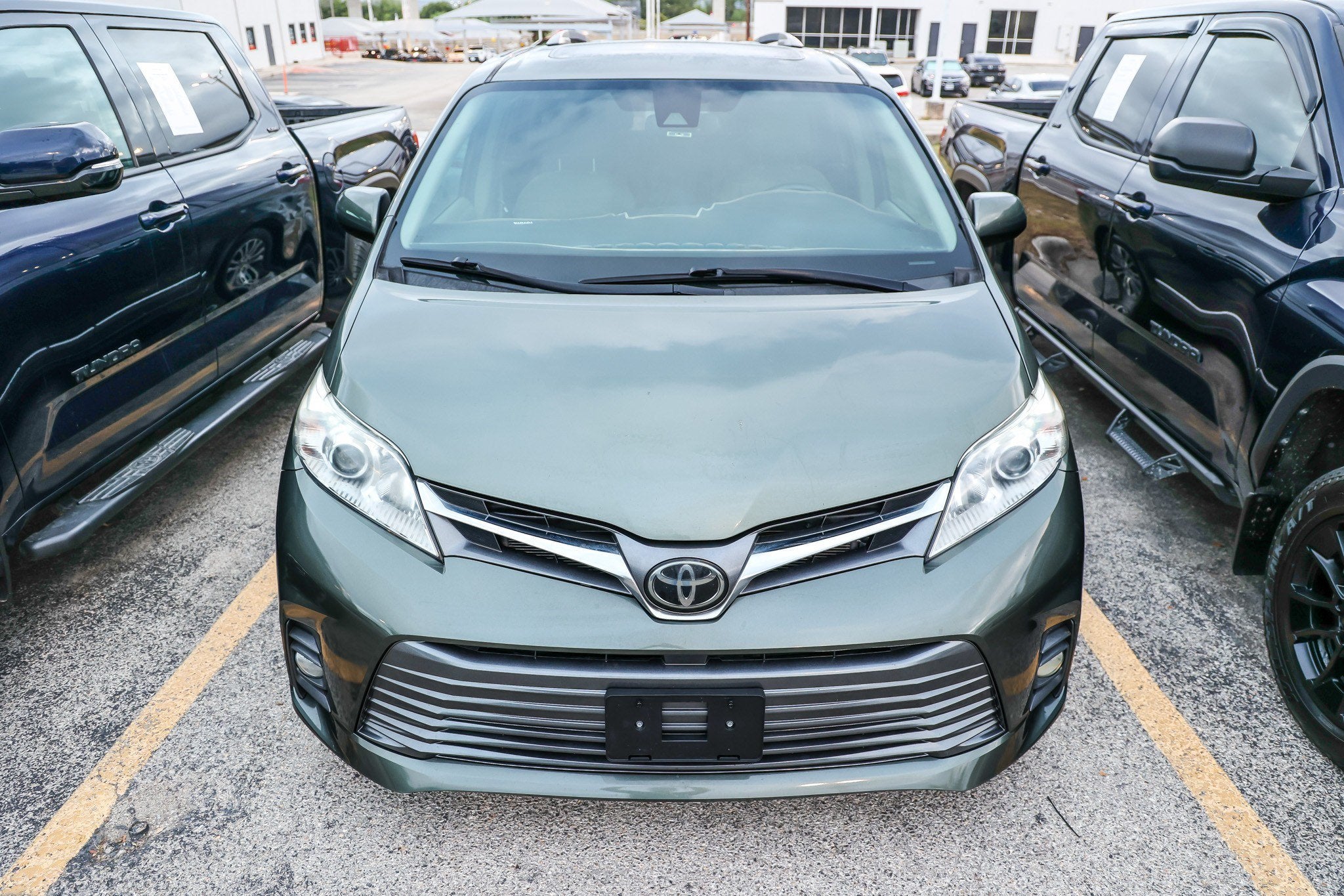 2020 Toyota Sienna XLE