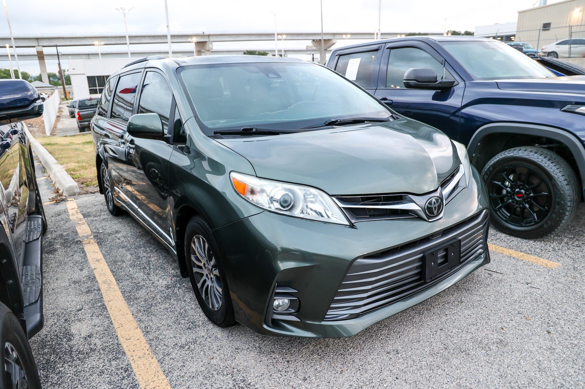 2020 Toyota Sienna XLE