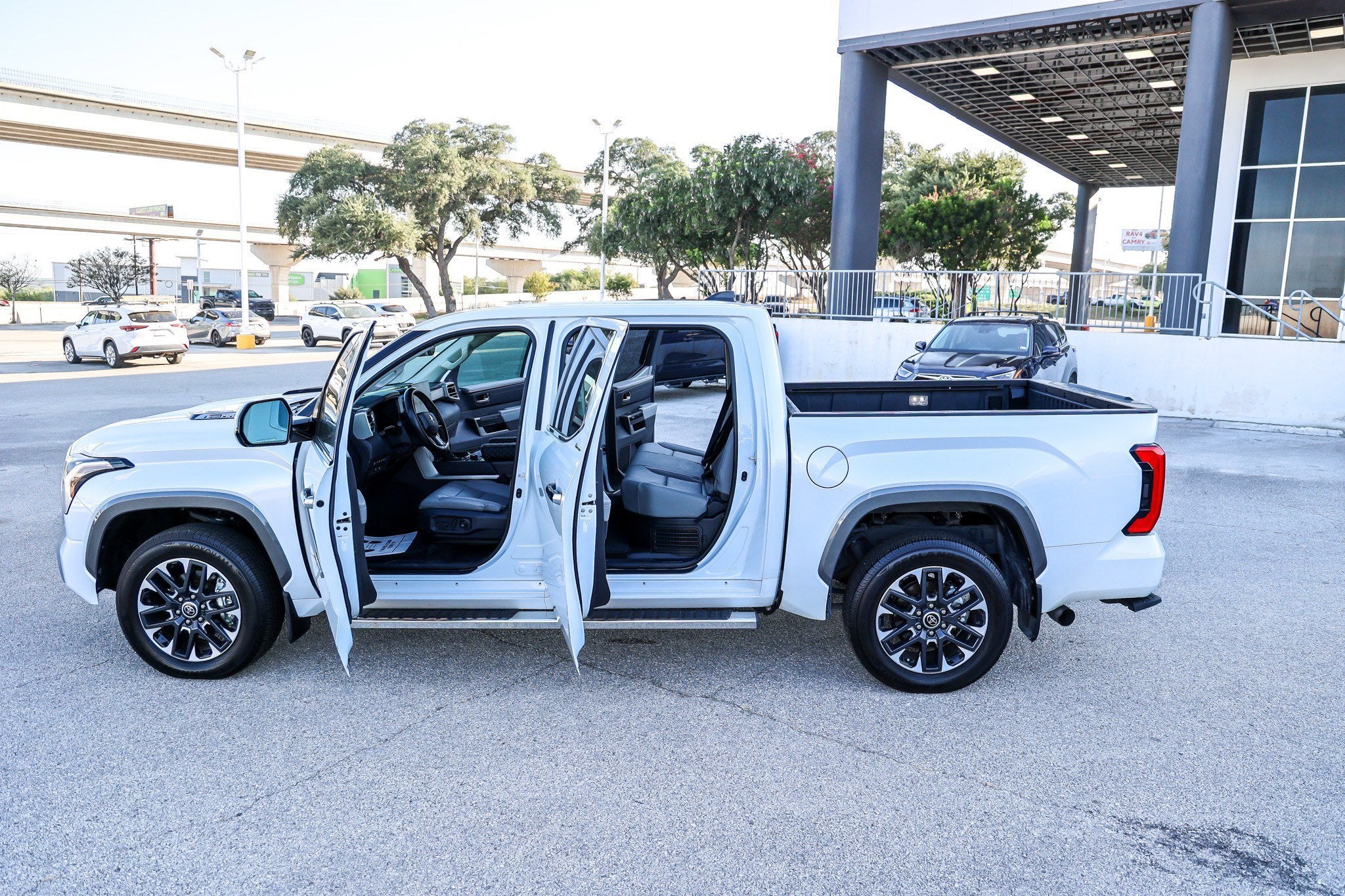 2024 Toyota Tundra i-FORCE MAX Limited Hybrid