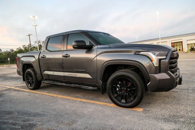 2024 Toyota Tundra 4WD SR5