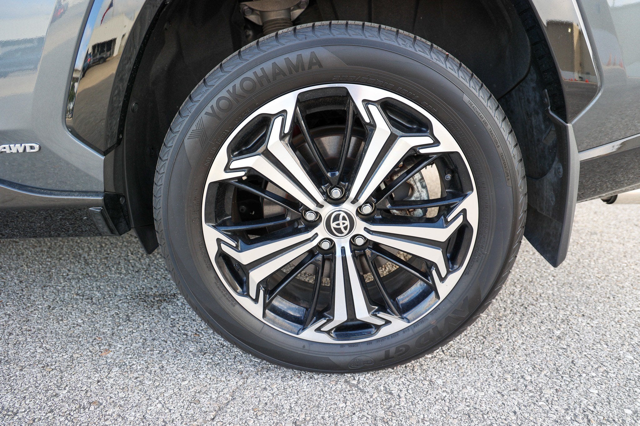 2025 Toyota RAV4 Plug-in Hybrid XSE
