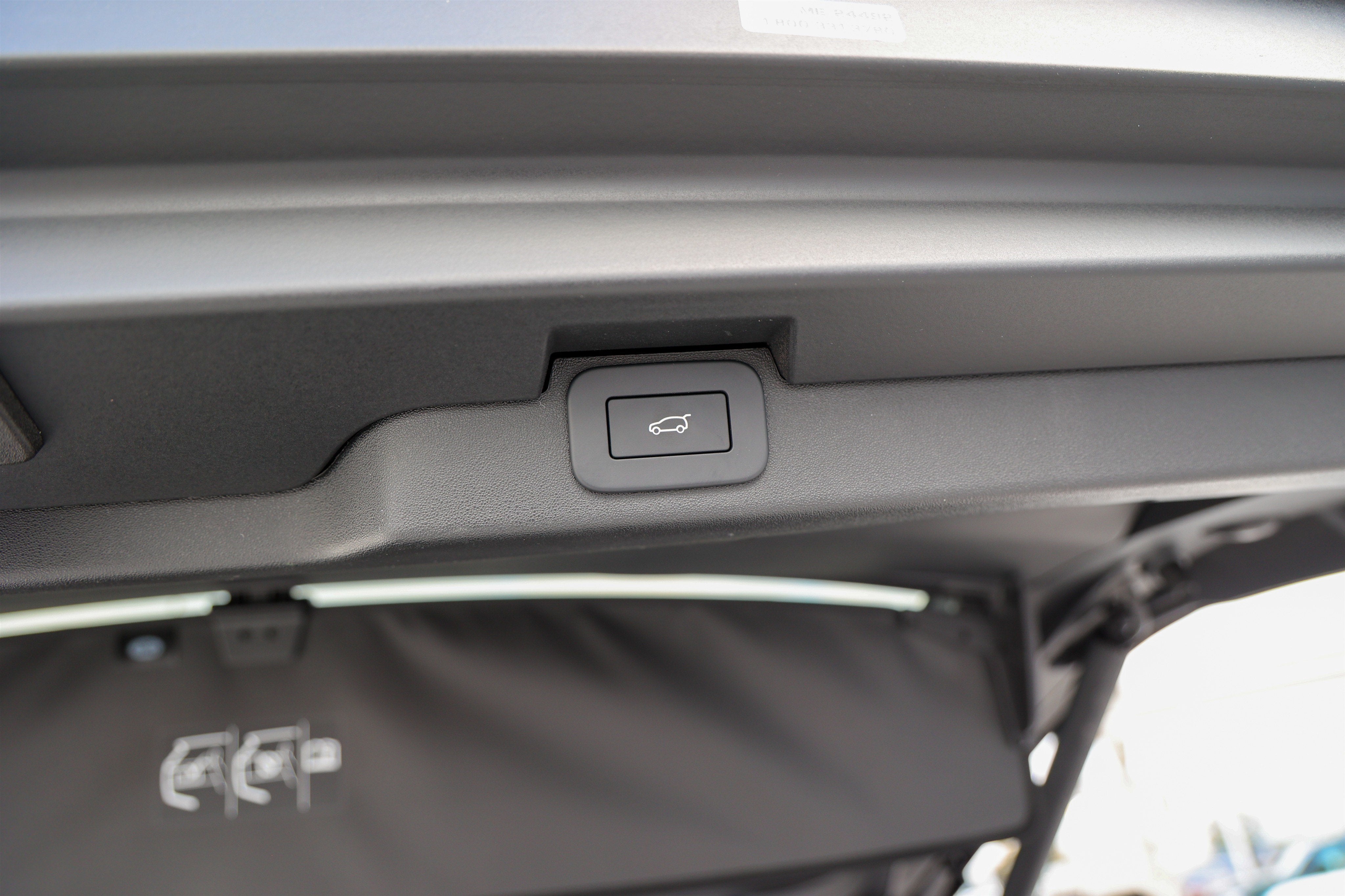 2026 Land Rover Discovery Gemini Edition