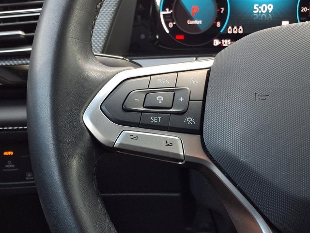 2025 Volkswagen Atlas Cross Sport 2.0T SEL R-Line Black