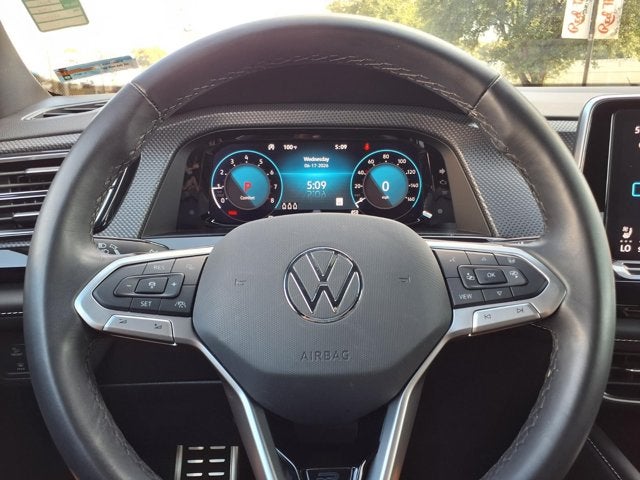 2025 Volkswagen Atlas Cross Sport 2.0T SEL R-Line Black