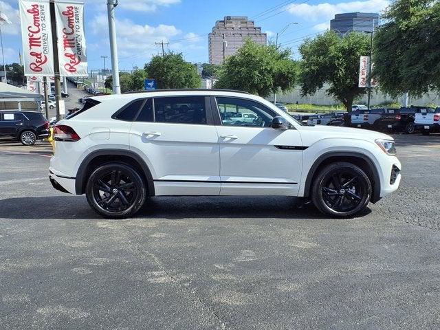 2025 Volkswagen Atlas Cross Sport 2.0T SEL R-Line Black