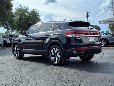 2025 Volkswagen Atlas Cross Sport 2.0T SE w/Technology