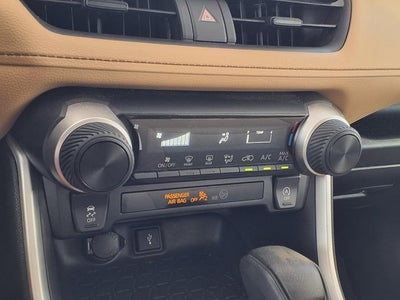 2022 Toyota RAV4 LE