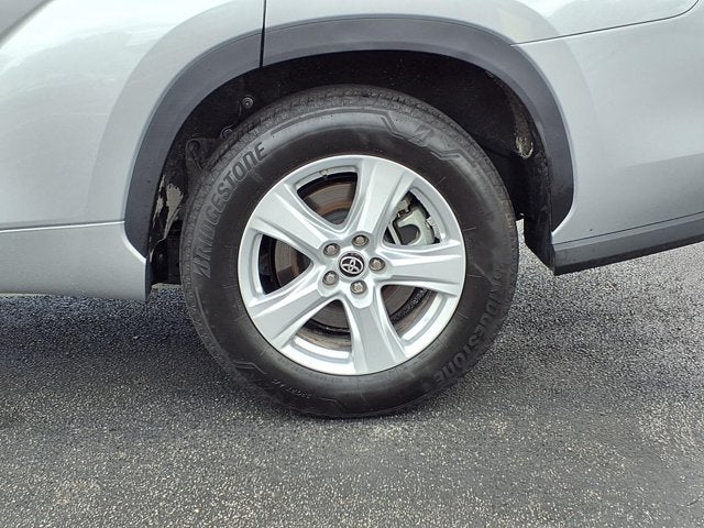 2025 Toyota Highlander LE