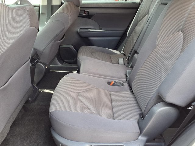 2025 Toyota Highlander LE