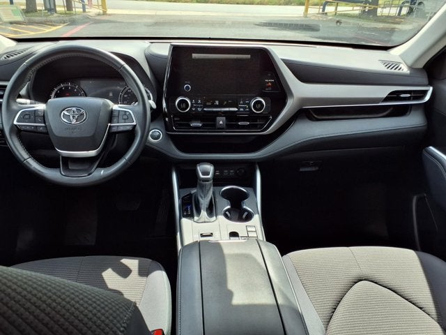 2025 Toyota Highlander LE