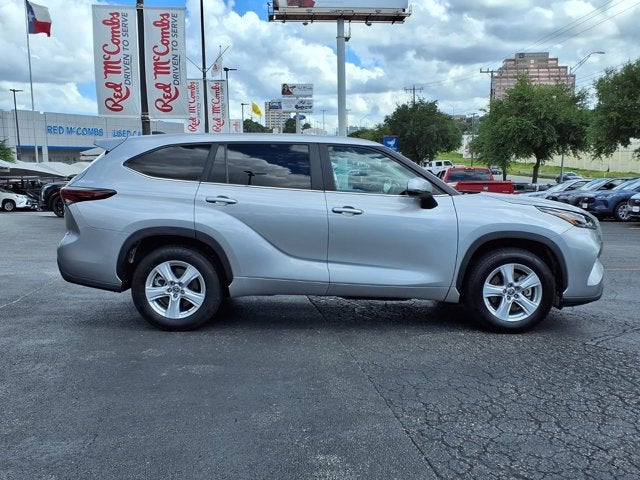 2025 Toyota Highlander LE
