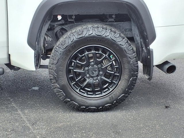 2025 Toyota Tundra 4WD SR5