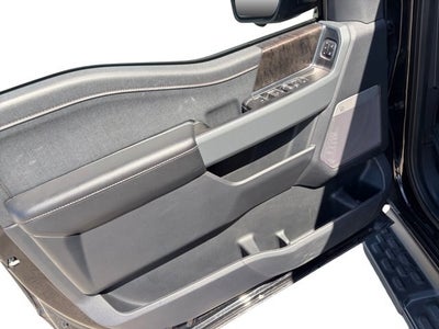 2023 Ford F-150 Lightning Lariat®