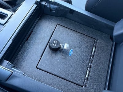 2023 Ford F-150 Lightning Lariat®