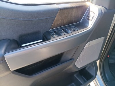 2023 Ford F-150 Lightning Lariat®