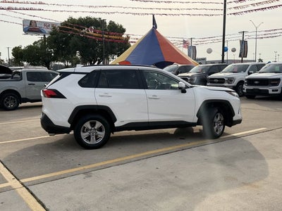 2025 Toyota RAV4 Hybrid XLE