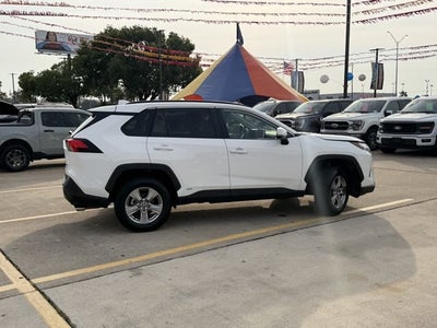 2025 Toyota RAV4 Hybrid XLE