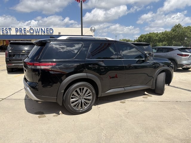 2024 Nissan Pathfinder SL