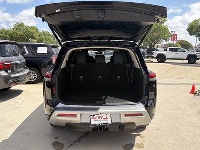 2024 Nissan Pathfinder SL