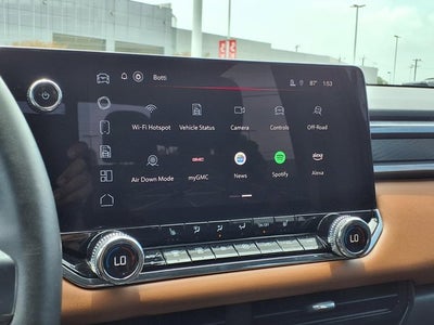 2023 GMC Canyon 4WD AT4