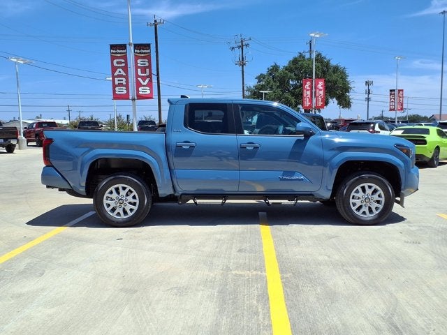 2026 Toyota Tacoma 4WD SR5