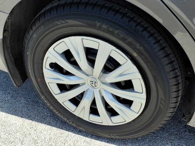2023 Toyota Camry Hybrid LE