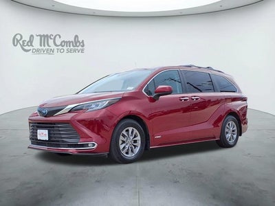 2021 Toyota Sienna XLE