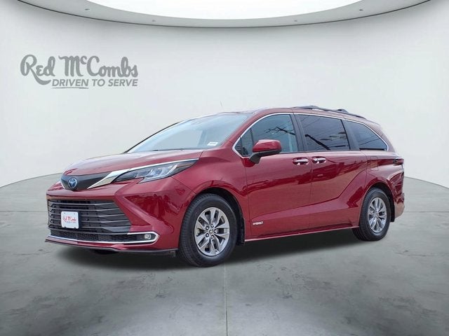 2021 Toyota Sienna XLE