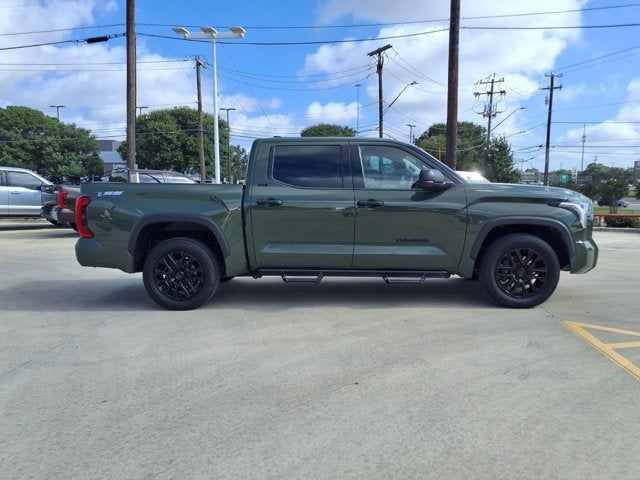 2022 Toyota Tundra 2WD SR5