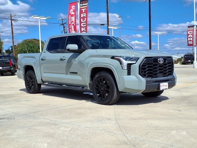 2023 Toyota Tundra 4WD SR5