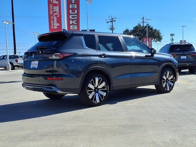 2025 Mitsubishi Outlander Trail Edition