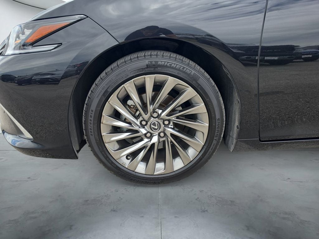 2025 Lexus ES 350 Ultra Luxury