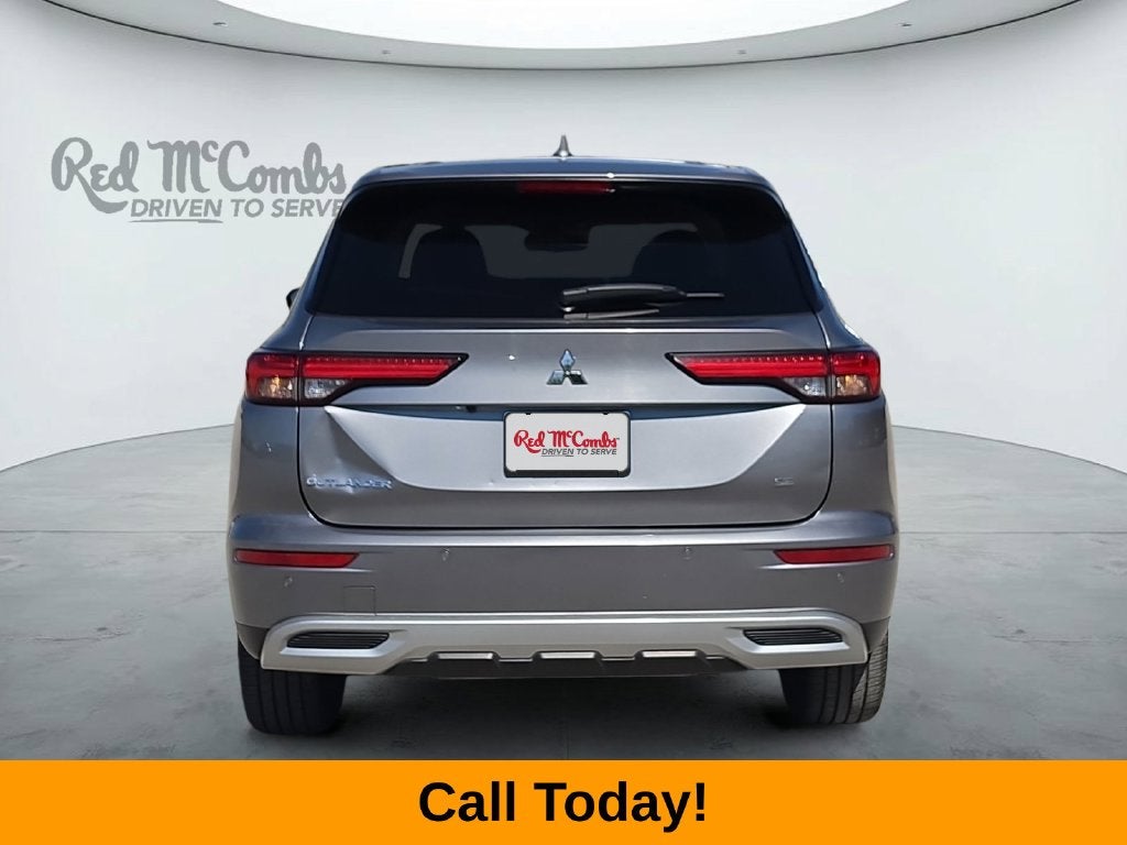 2023 Mitsubishi Outlander SE