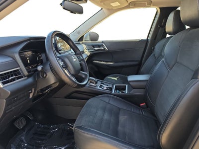 2023 Mitsubishi Outlander SE