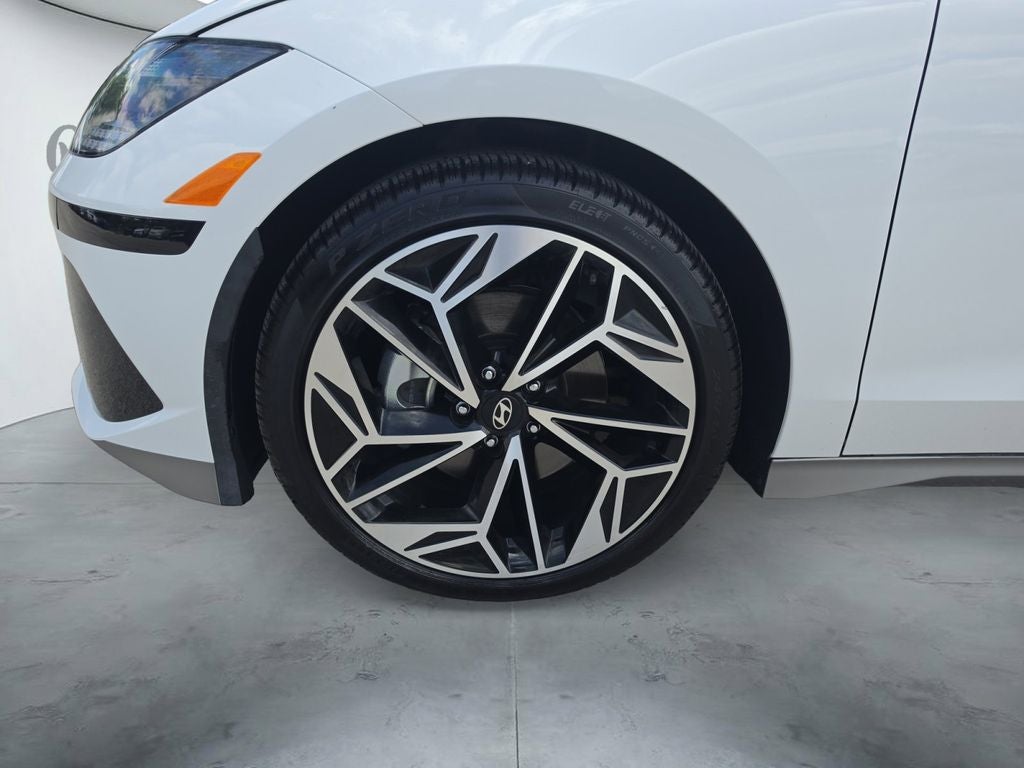 2025 Hyundai IONIQ 6 SEL
